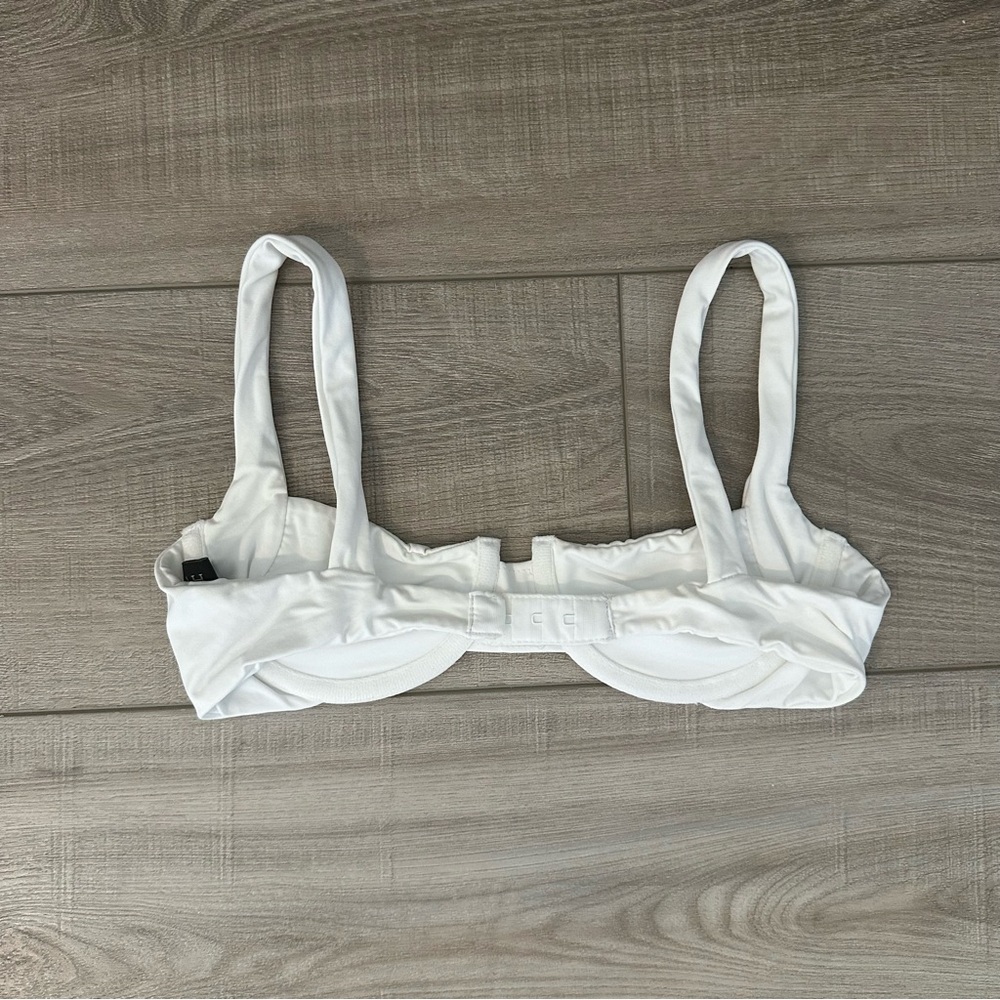 Indah Midori Underwire Bikini Swim Top in White XS - Picture 4 of 6